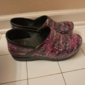 Dansko Clogs Women's 39 8/8.5 Colorful Printed Comfort Nurse Professional Work